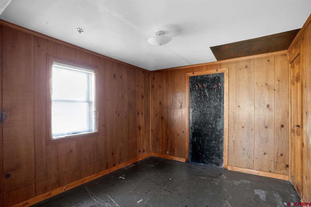 501 E 2nd Street Property Photo 12