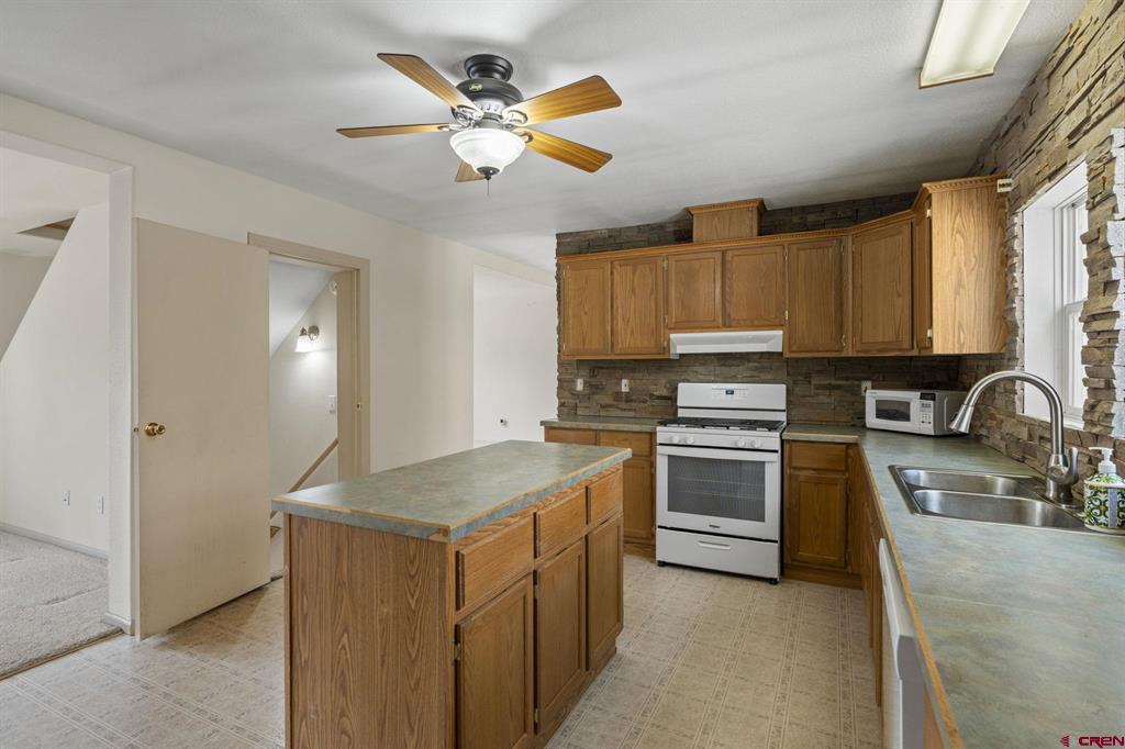 607 Forest Lakes Drive Property Photo 3