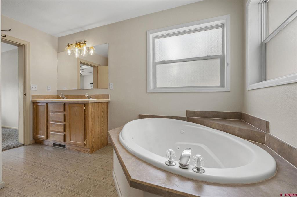 607 Forest Lakes Drive Property Photo 18