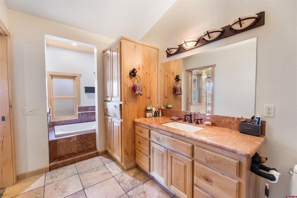 457 Cameron Place Property Photo 15