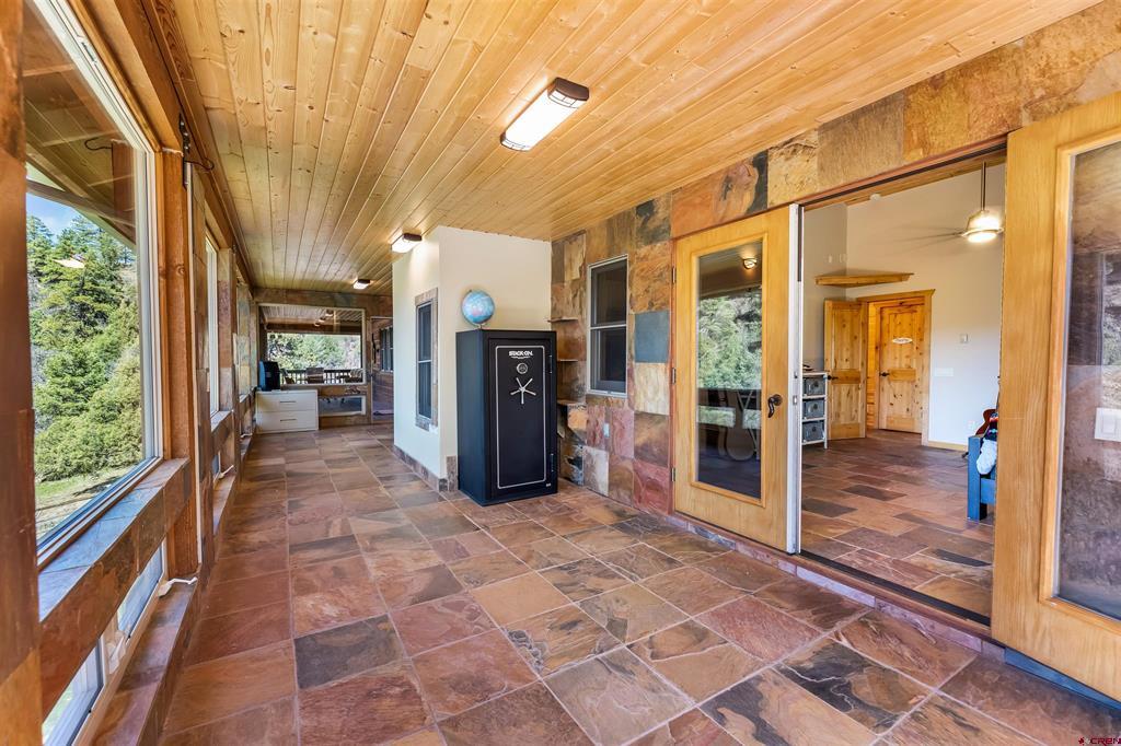 457 Cameron Place Property Photo 18