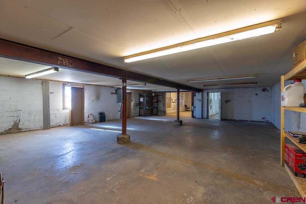 27 S Broadway Property Photo 16