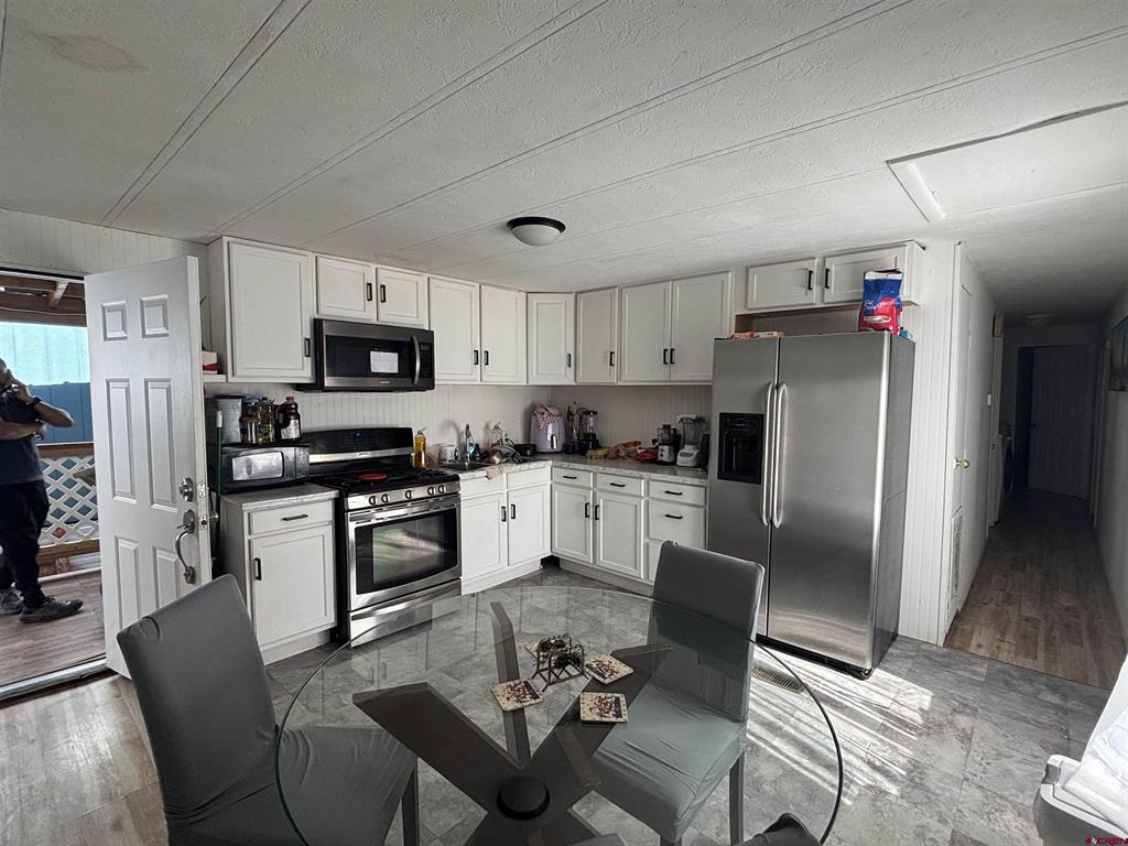 2400 Arroyo Drive Property Photo 12