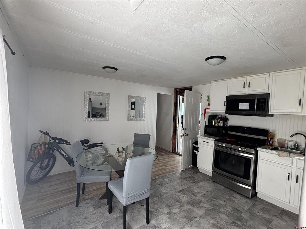 2400 Arroyo Drive Property Photo 13