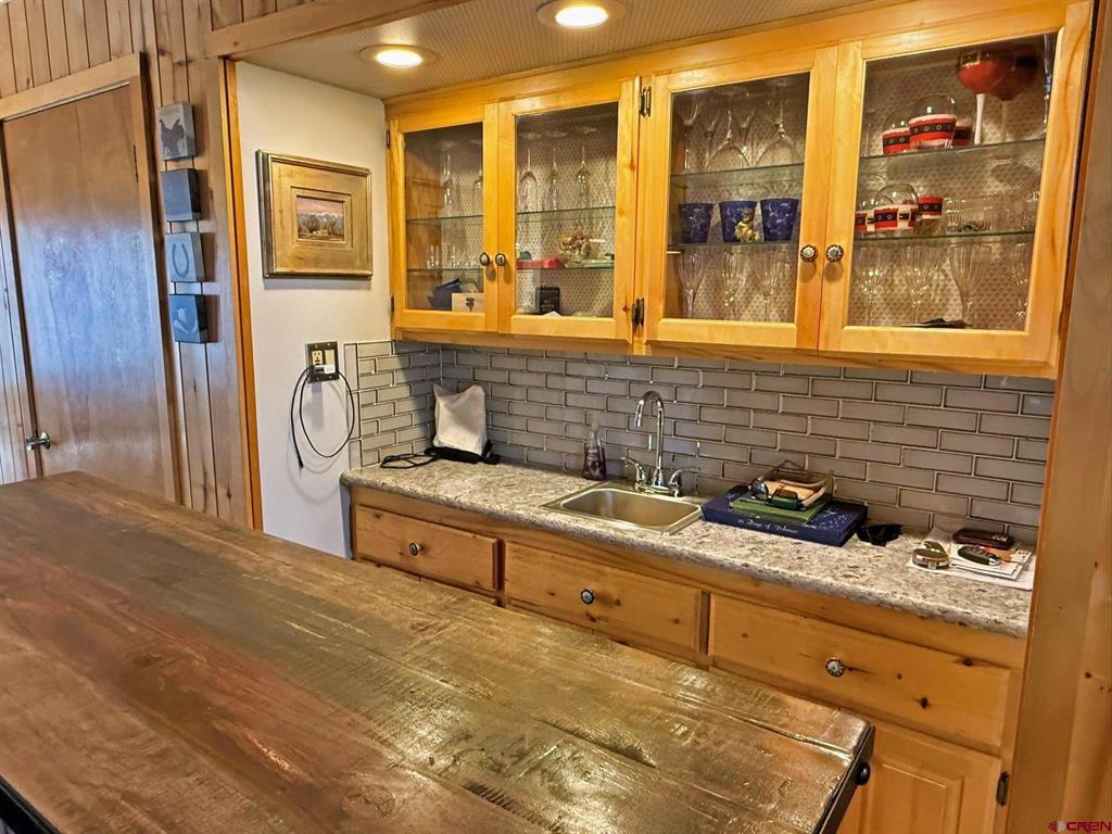 11993 Castle Rock Road Property Photo 8