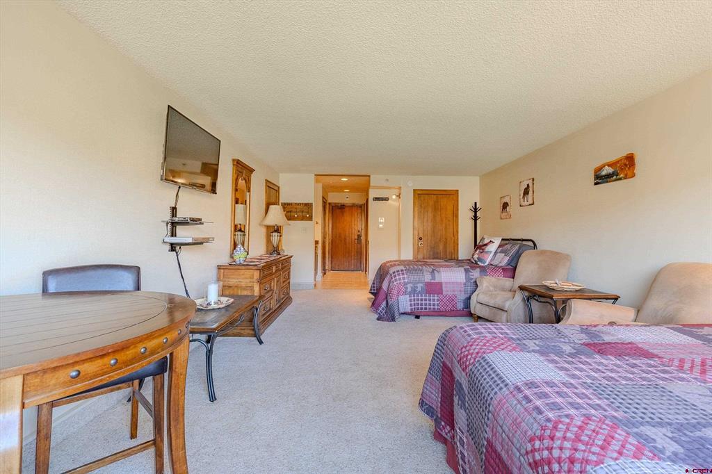 314 N Tamarron Dr Property Photo 6