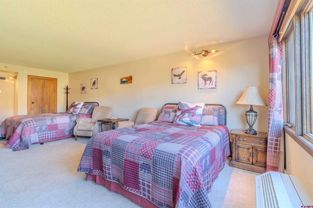314 N Tamarron Dr Property Photo 8
