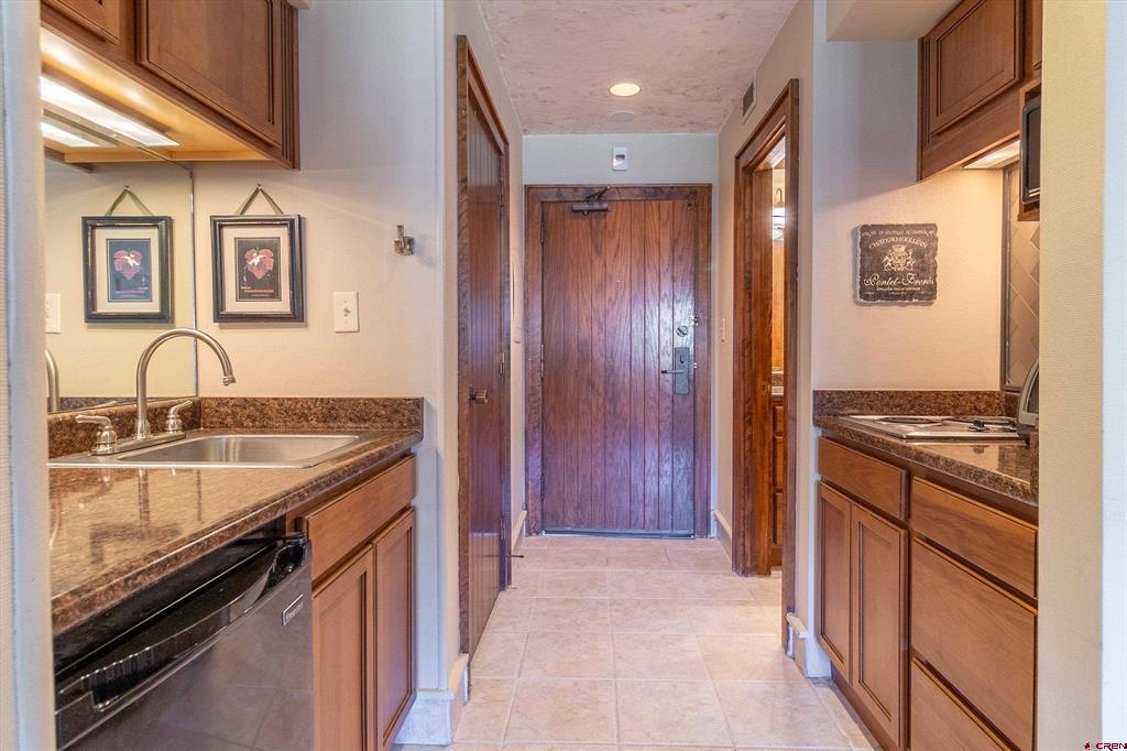 314 N Tamarron Dr Property Photo 10