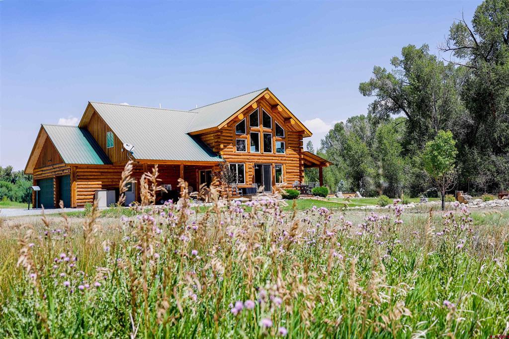 196 Kokanee Court Property Photo 1