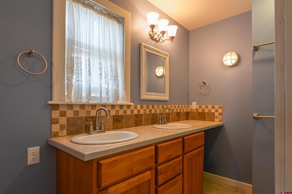 384 White Stallion Circle Property Photo 28