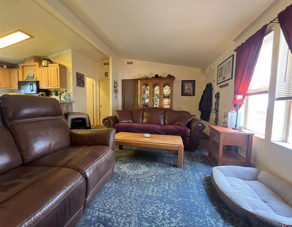 115 Surrey Drive Property Photo 8