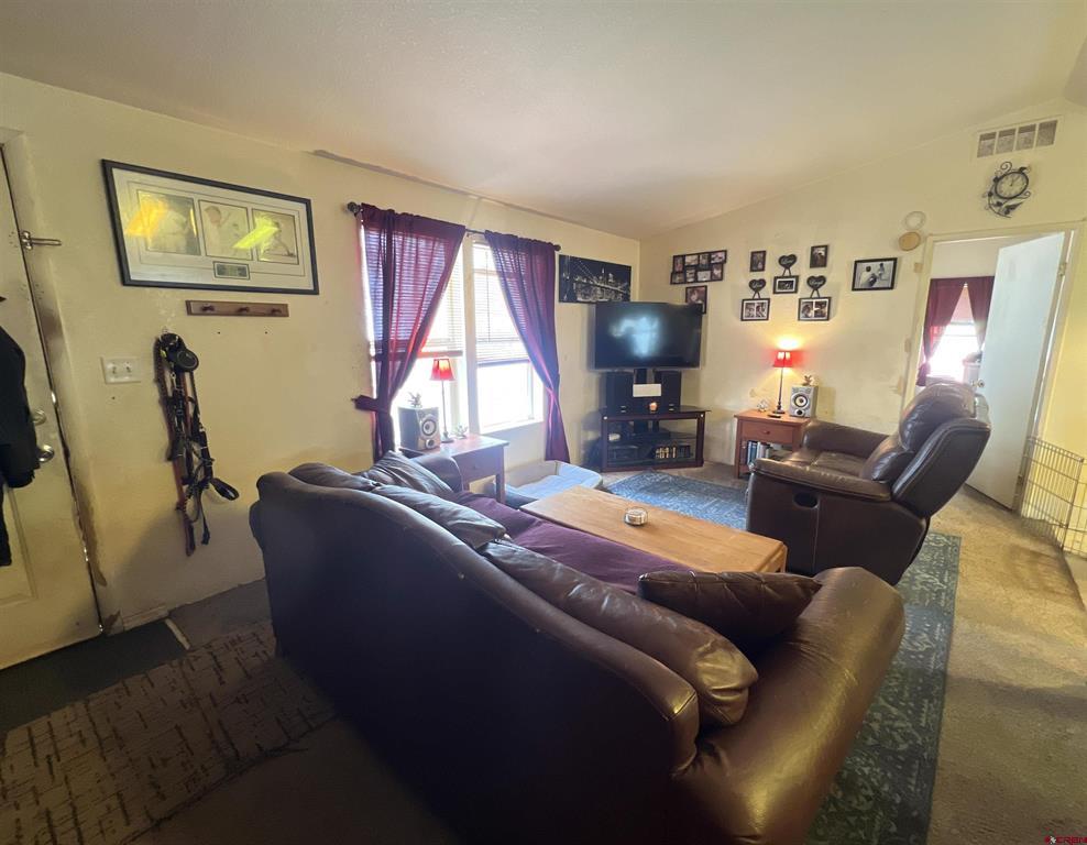115 Surrey Drive Property Photo 9