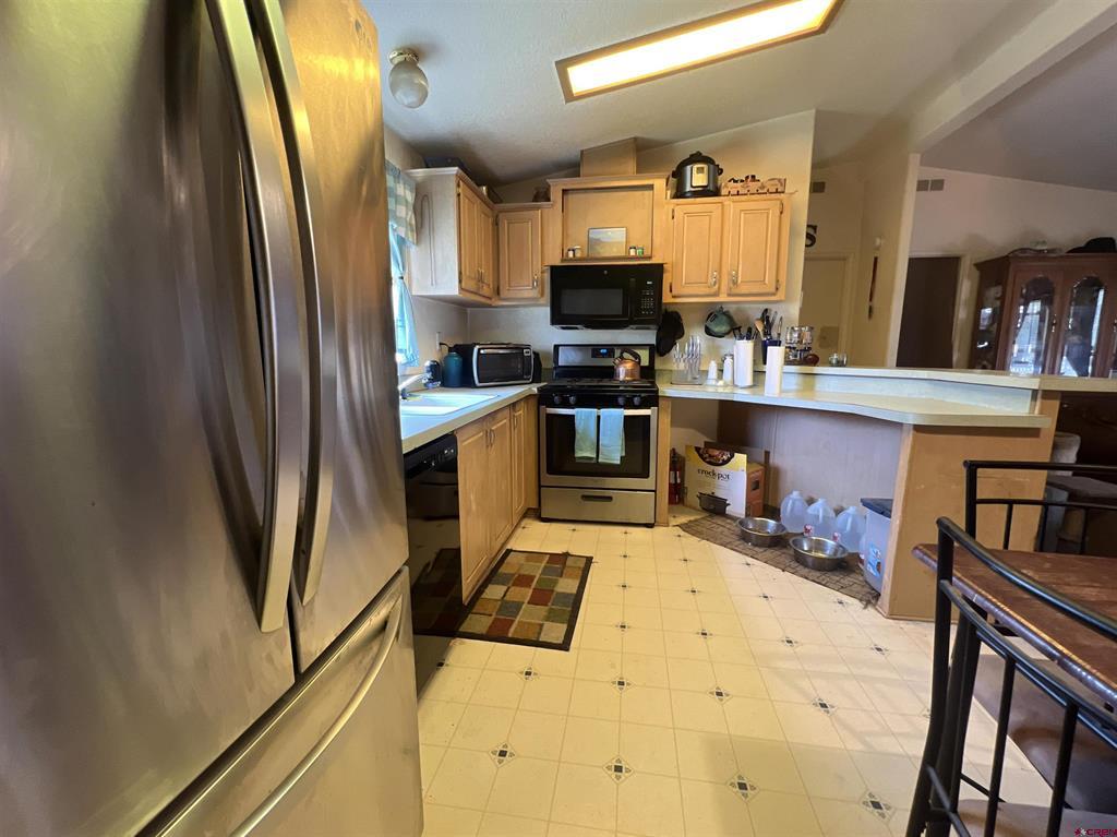 115 Surrey Drive Property Photo 13