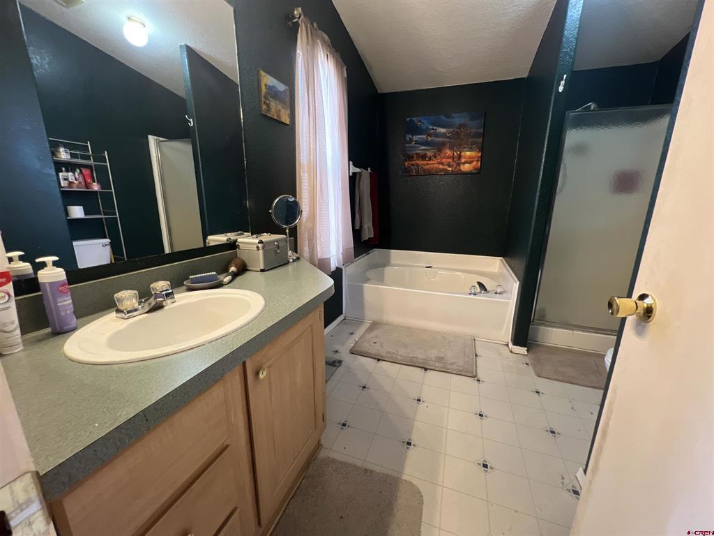 115 Surrey Drive Property Photo 18