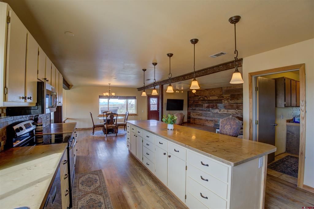 175 Cr J.6 Property Photo 9