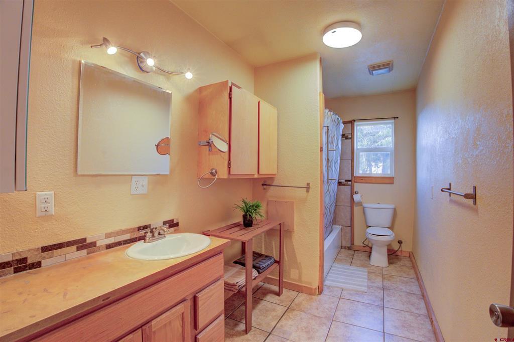 175 Cr J.6 Property Photo 12