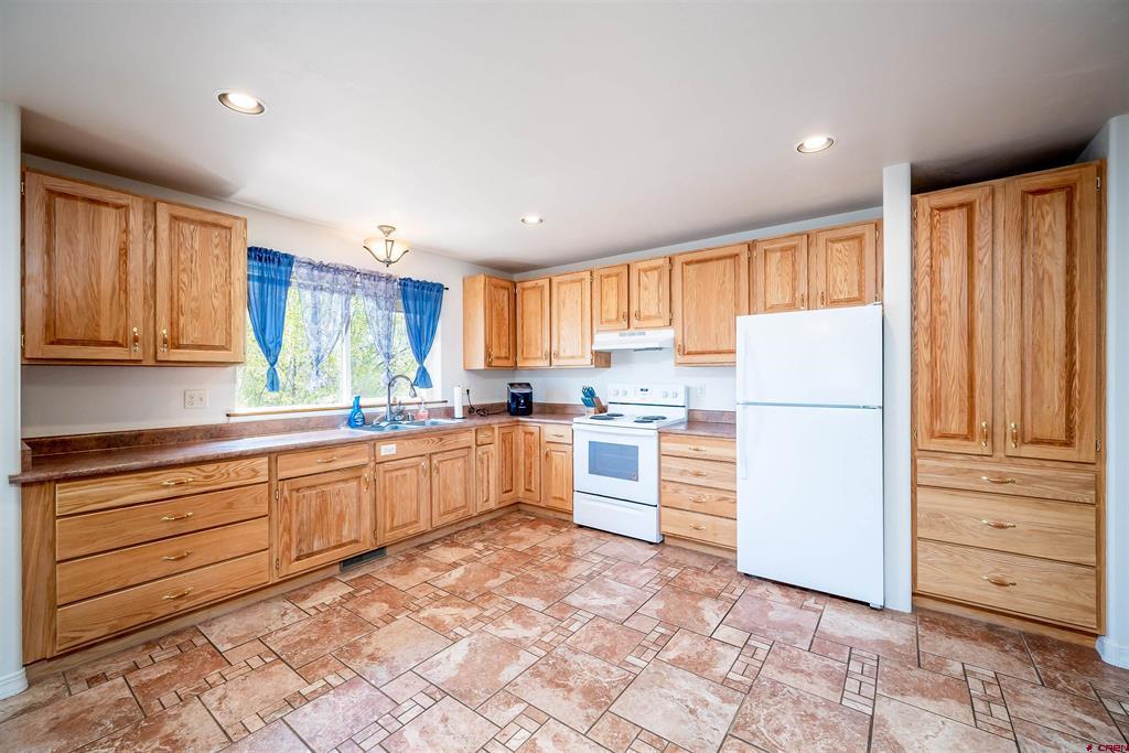 811 Olmstead Lane Property Photo 3