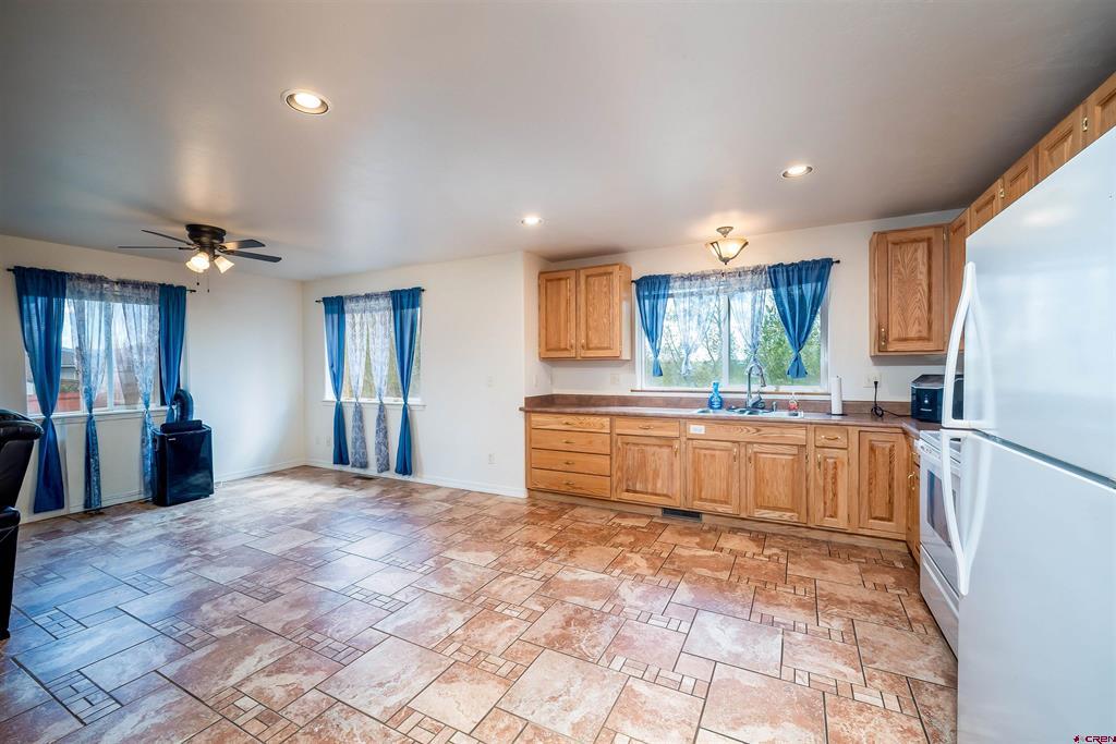 811 Olmstead Lane Property Photo 4