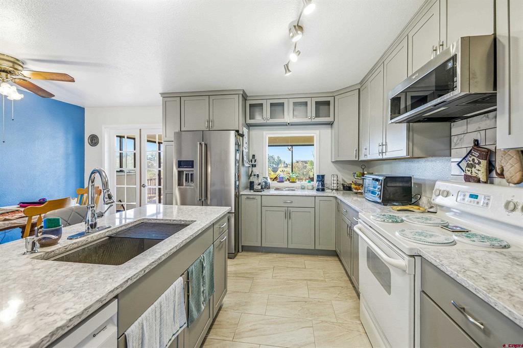 61100 Lobo Drive Property Photo 10
