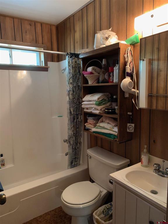 1040 Bronco View Lane Property Photo 18