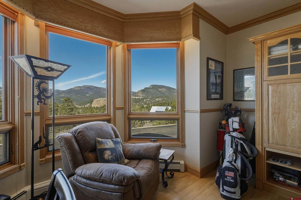 465 Skyline Dr Property Photo 3