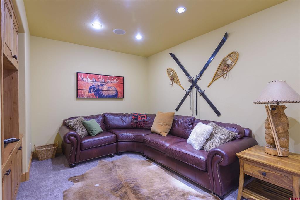 16 Snowmass Rd Property Photo 5
