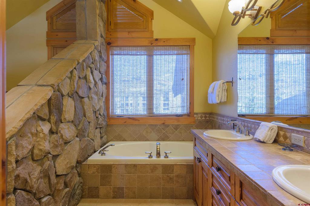 16 Snowmass Rd Property Photo 33