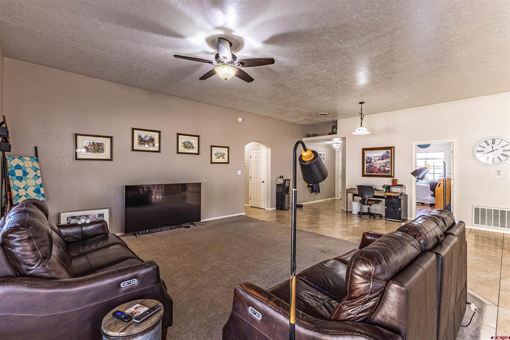 3904 La Joya Drive Property Photo 13