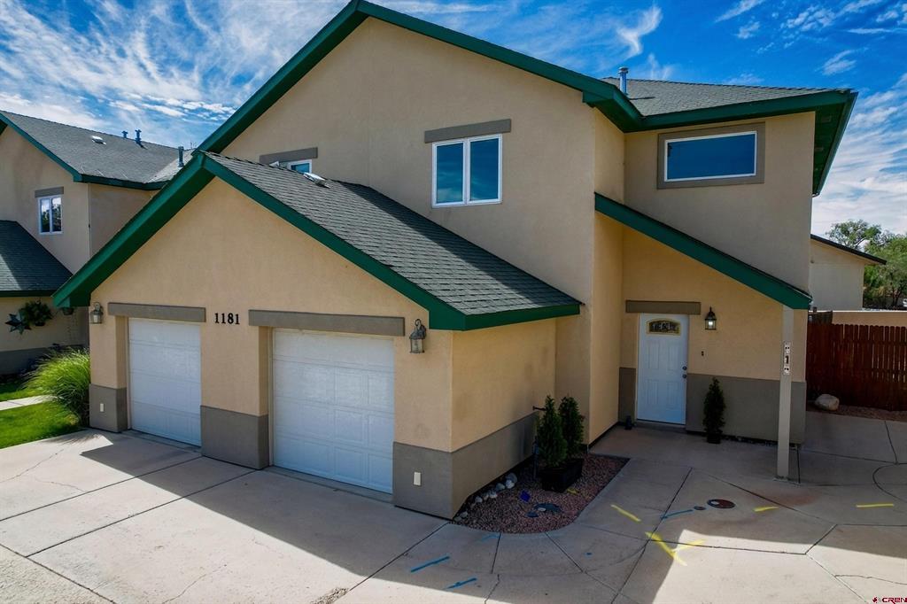 1181 E Montezuma Avenue Property Photo 1
