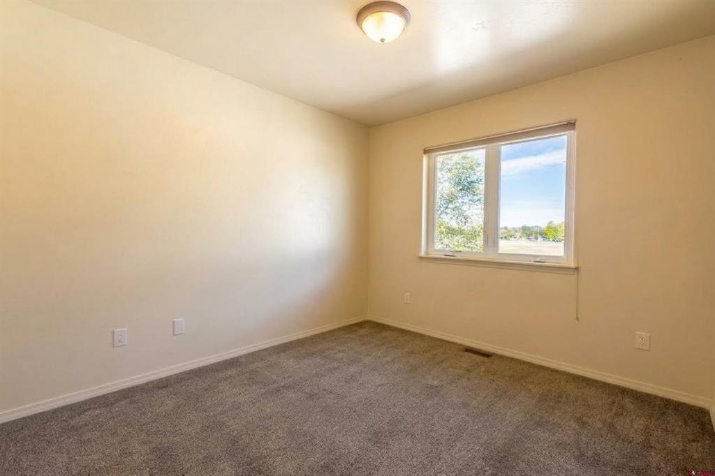 1181 E Montezuma Avenue Property Photo 22