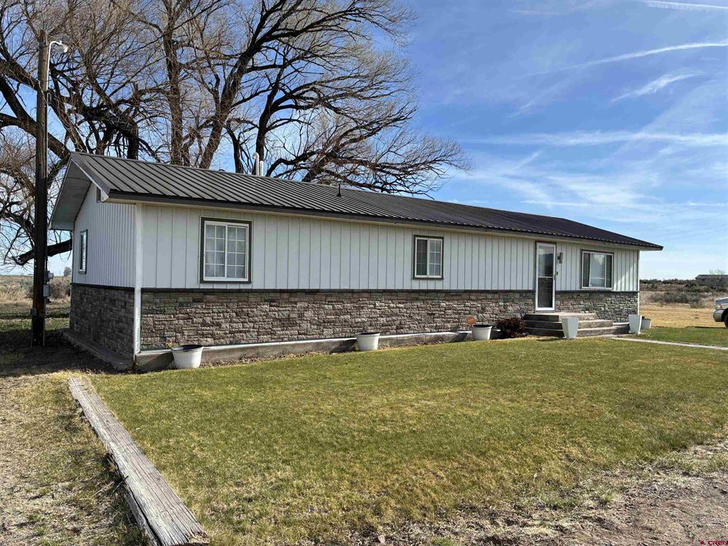 18935 State Highway 136 Property Photo 6