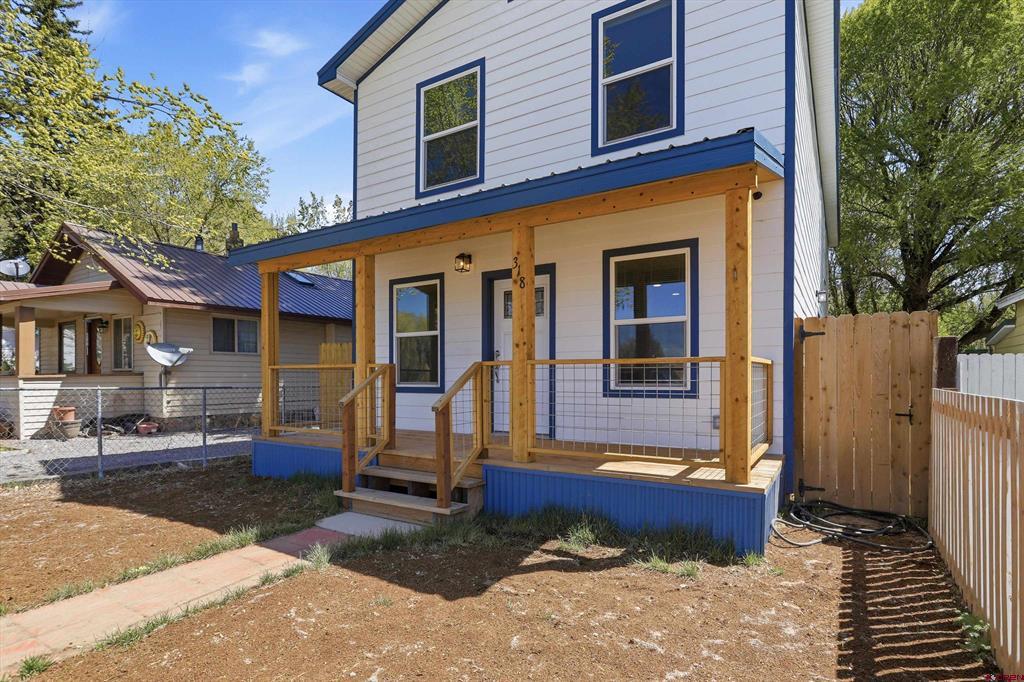 318 Jefferson Street Property Photo 4