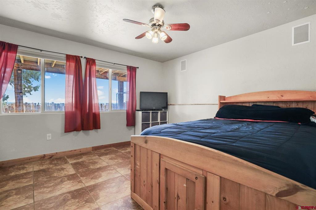 262 Oxford Meadows Drive Property Photo 28