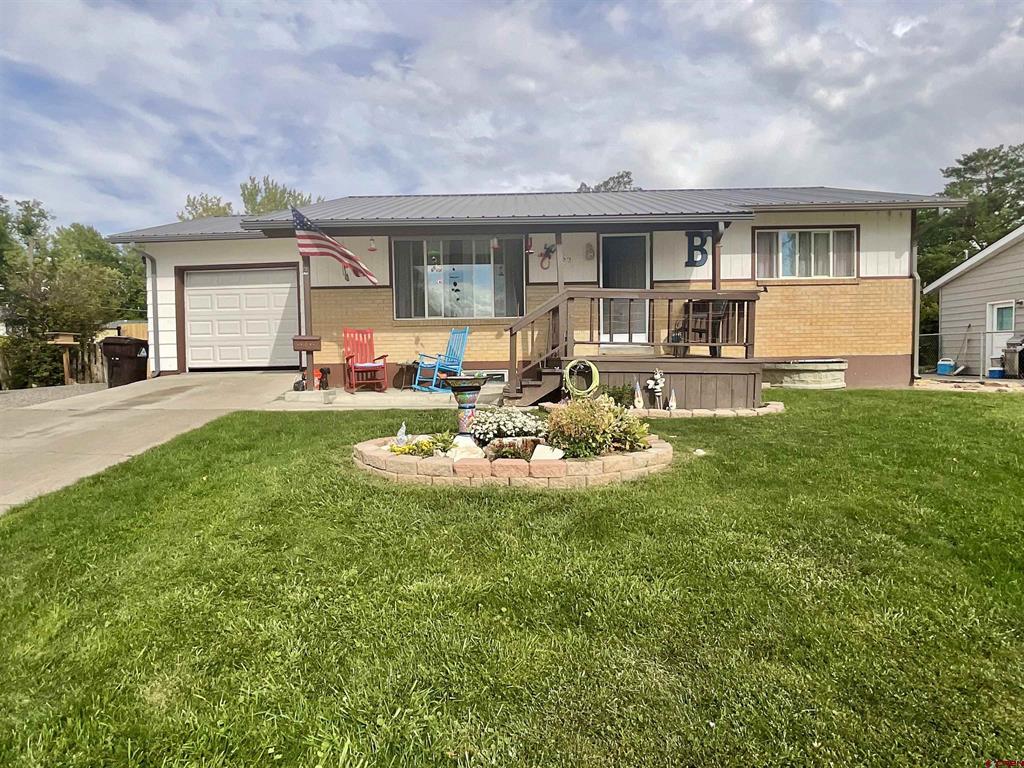 122 Spruce Drive Property Photo 1