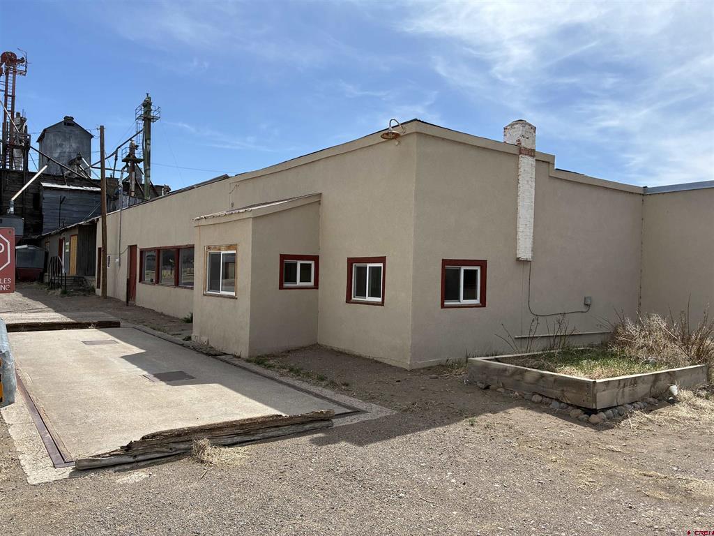 307 Broadway Street Property Photo 2
