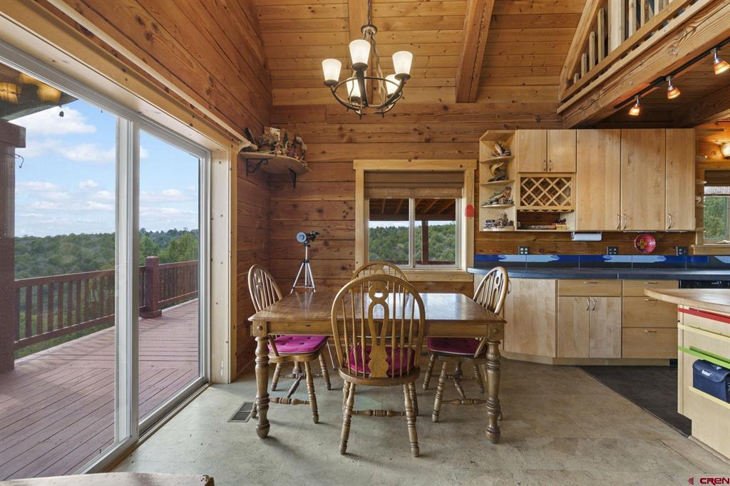 1405 Cougar Way Property Photo 4