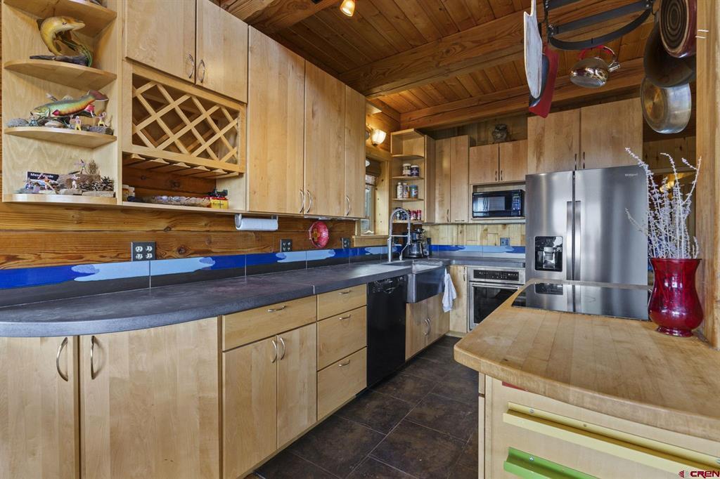 1405 Cougar Way Property Photo 28
