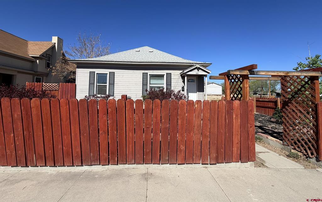 1001 Main Street Property Photo 2