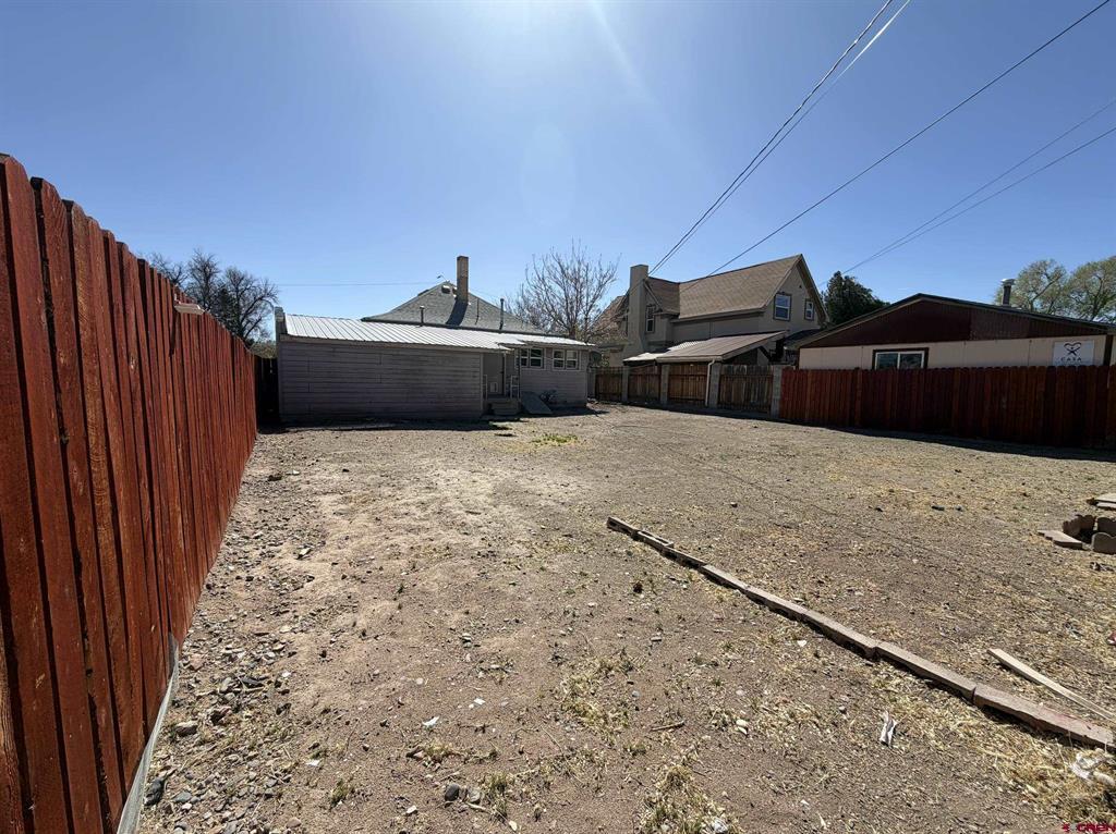 1001 Main Street Property Photo 25