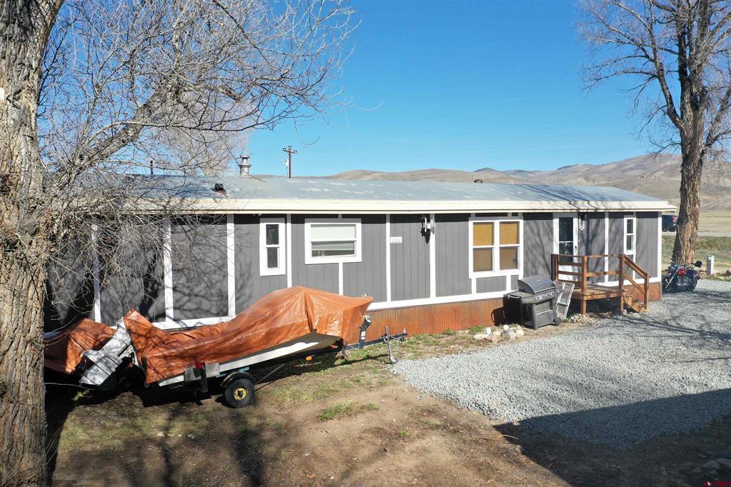 114 Phyllis Lane Property Photo 4