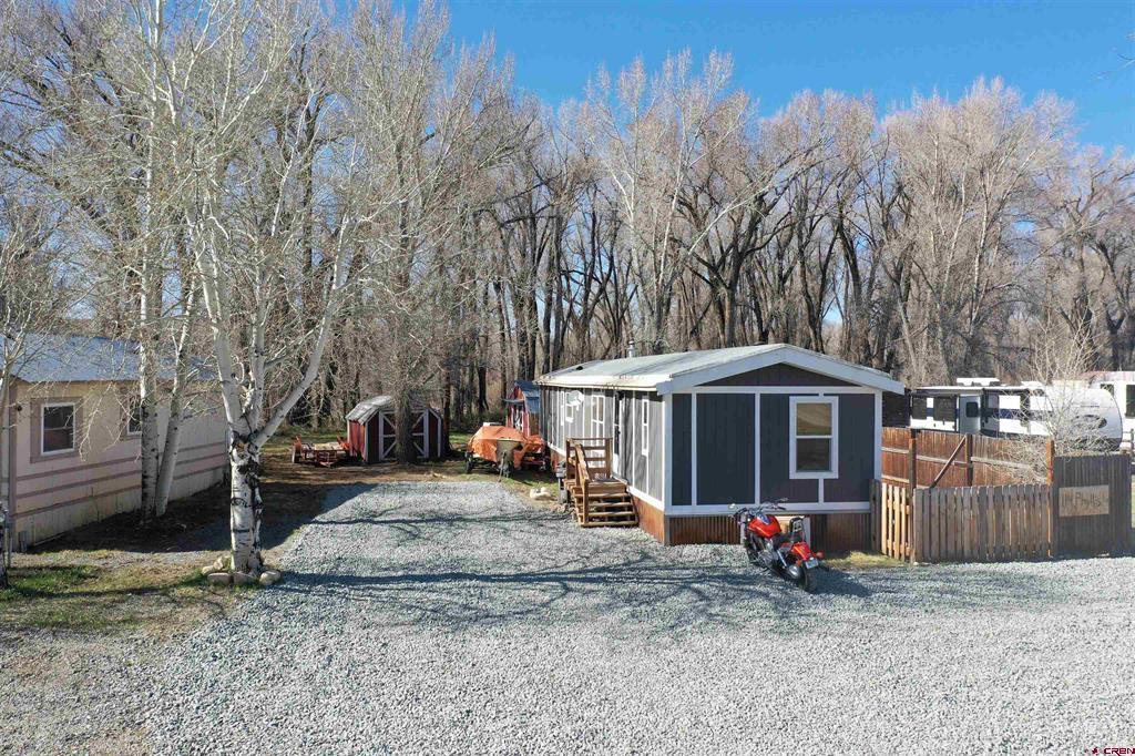 114 Phyllis Lane Property Photo 6