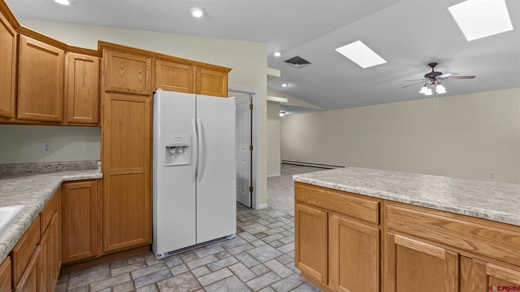 1533 Crest View Way Property Photo 9