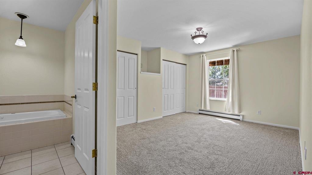 1533 Crest View Way Property Photo 11