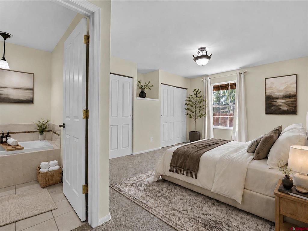 1533 Crest View Way Property Photo 12