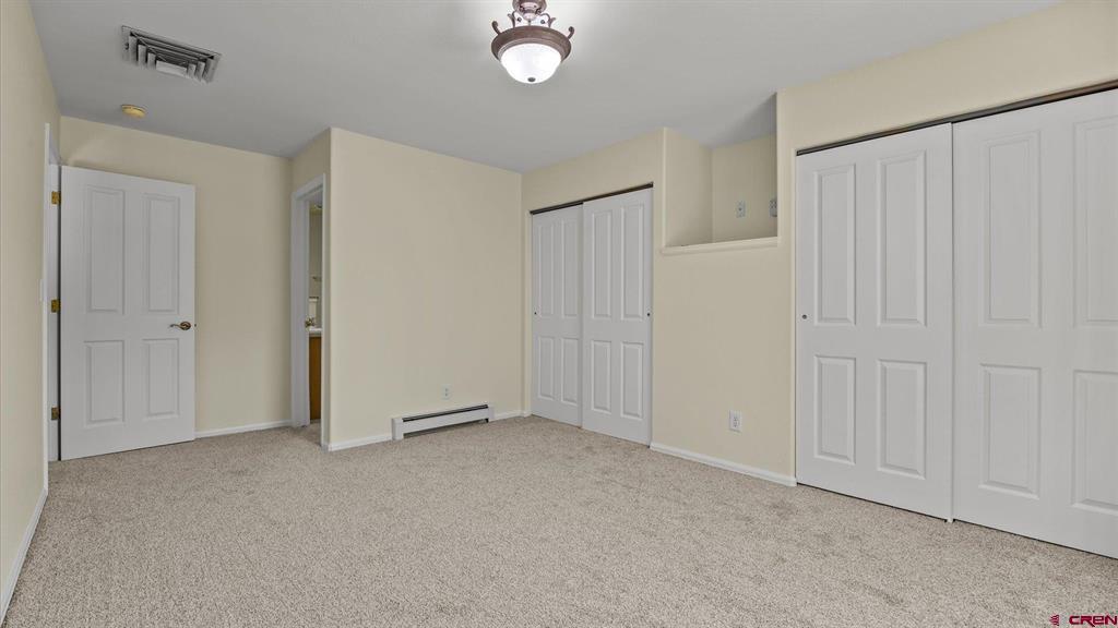 1533 Crest View Way Property Photo 13
