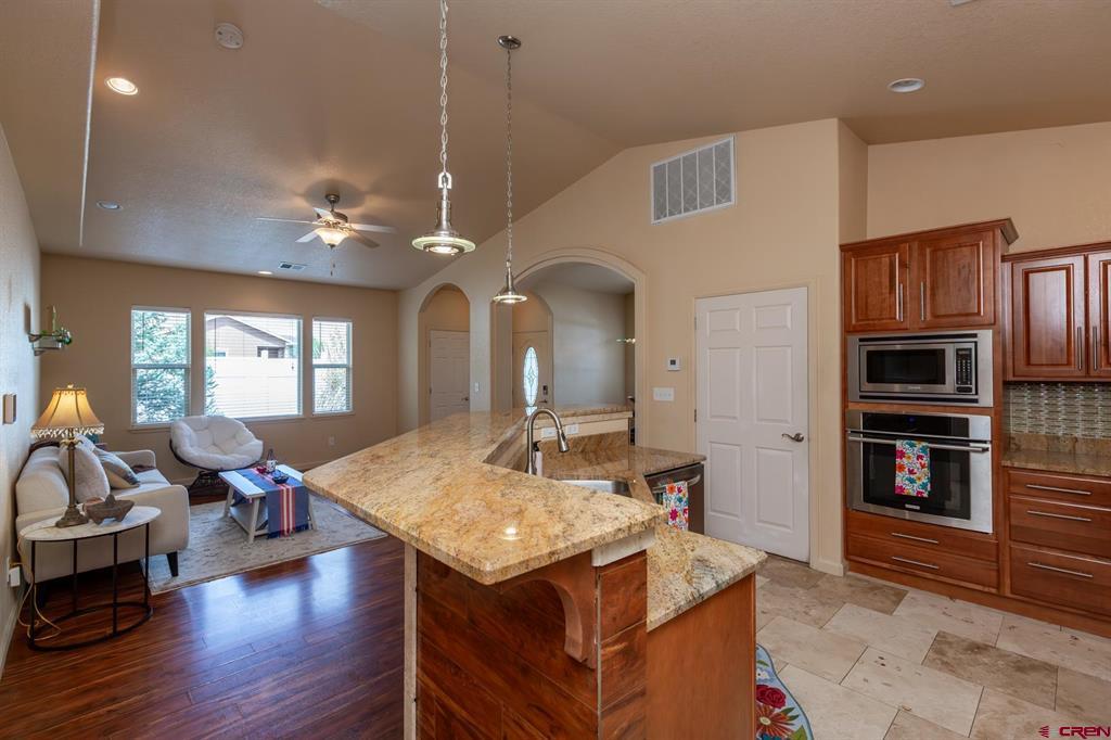 614 Silver Mountain Drive Property Photo 16