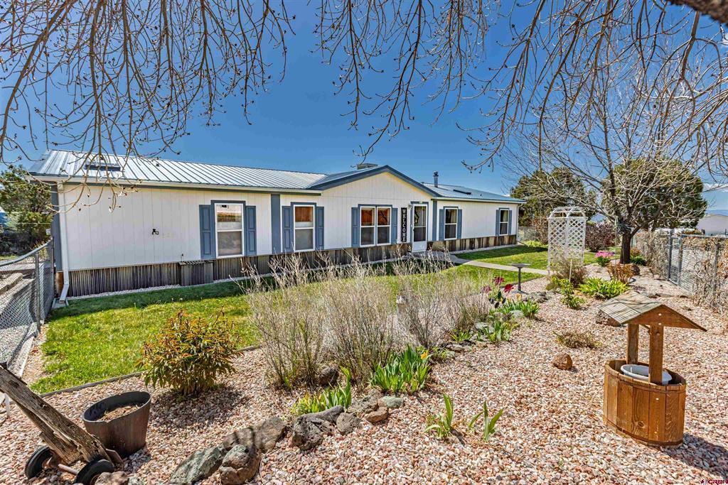 25396 Lone Pine Road Property Photo 1