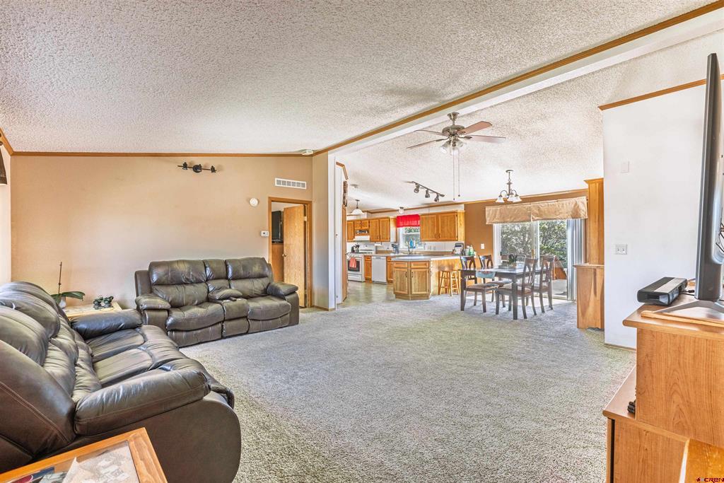 25396 Lone Pine Road Property Photo 3