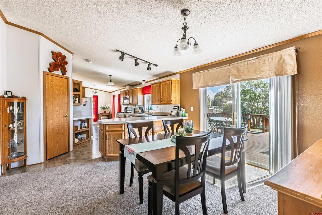 25396 Lone Pine Road Property Photo 4