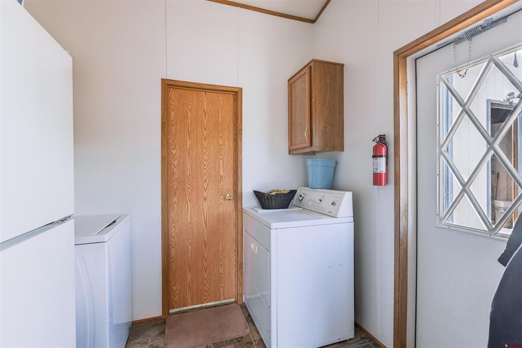25396 Lone Pine Road Property Photo 8